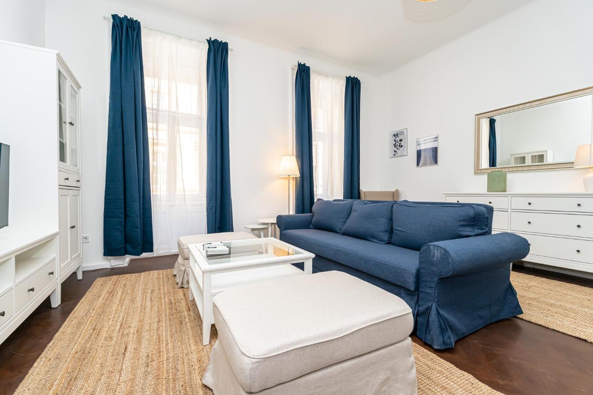 Gozsdu Court Szelenyi * Budapest