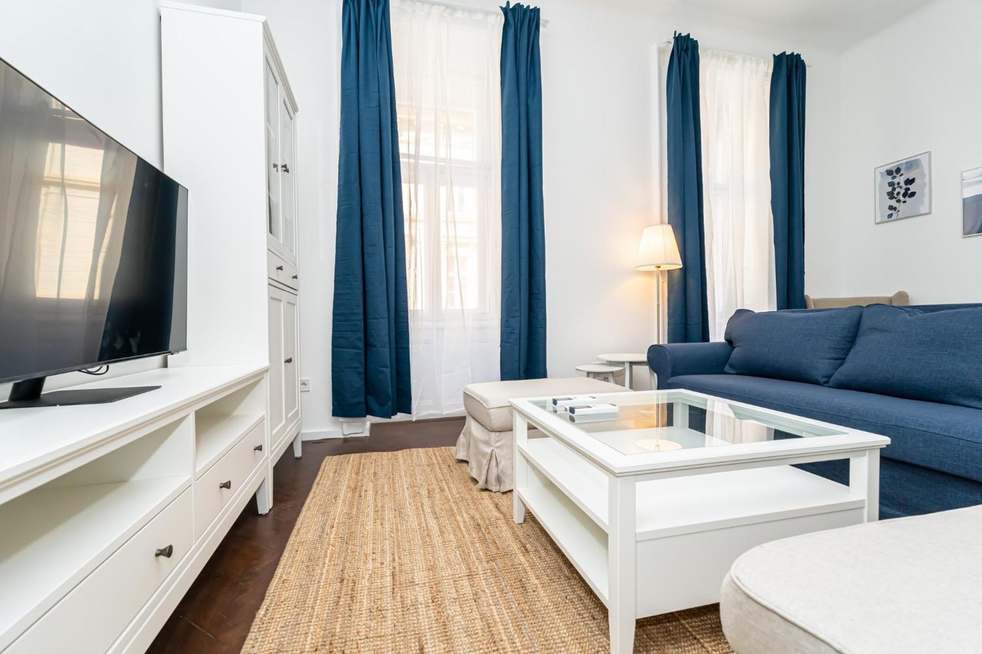Gozsdu Court Szelenyi Apartment *